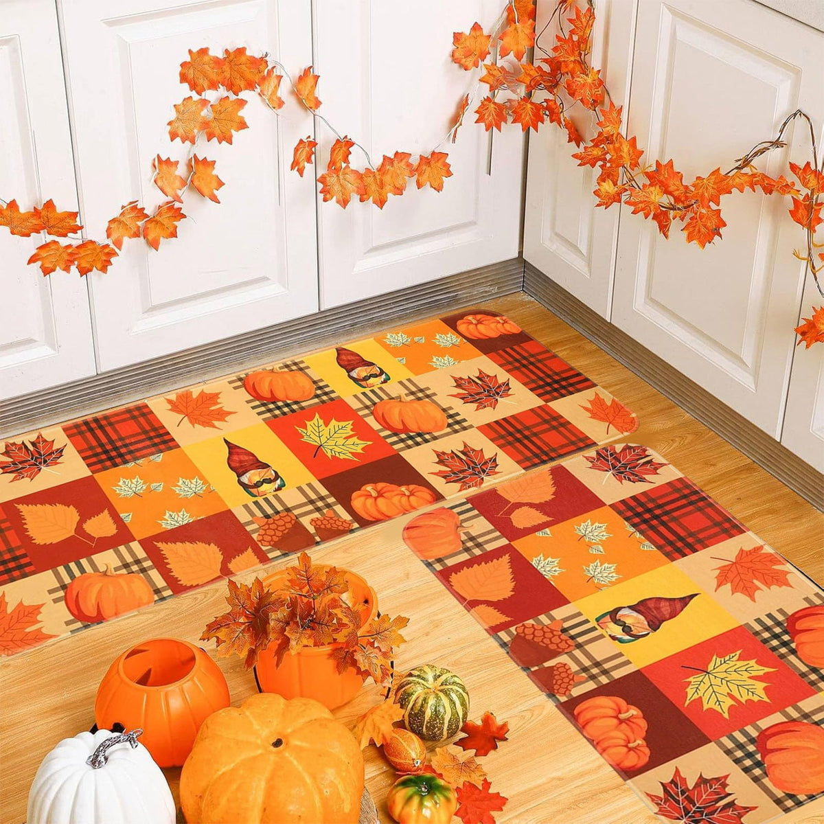HOARBOEG Fall Pumpkin Maple Leaf Floor Mat 2-Piece Set - Non-Slip Halloween Thanksgiving Decorative Rug for Bathroom, Kitchen, Porch, Entrance, Polyester Foot Mats, Easy Clean Indoor/Outdoor