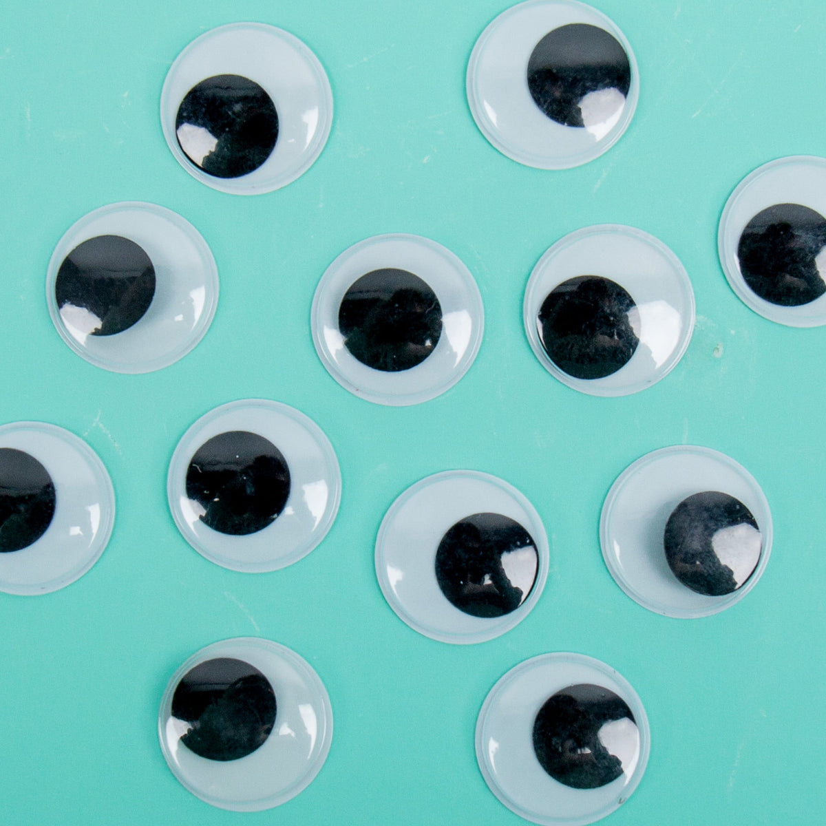 Hello Hobby Large Black and White Plastic Wiggly Eyes, 12-Pack
