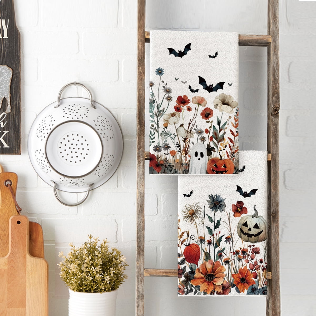 Sm:)e Ghost Pumpkins Bats Floral Spooky Halloween Kitchen Towels Dish Towels, 18x26 Inch Jack-O'-Lantern Decoration Hand Towels Set of 2
