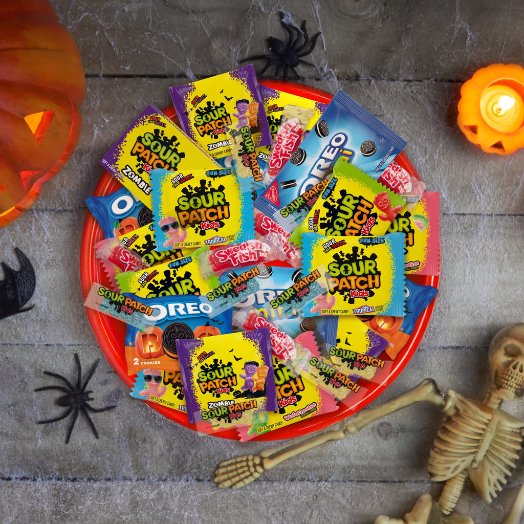 SOUR PATCH KIDS Original & Watermelon Halloween Candy Variety Pack, 40 Trick or Treat Bags