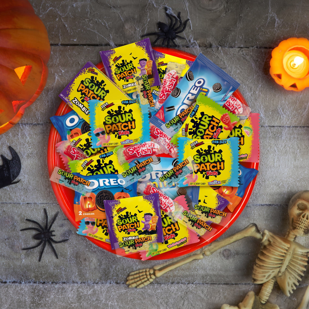 SOUR PATCH KIDS Original & Watermelon Halloween Candy Variety Pack, 40 Trick or Treat Bags