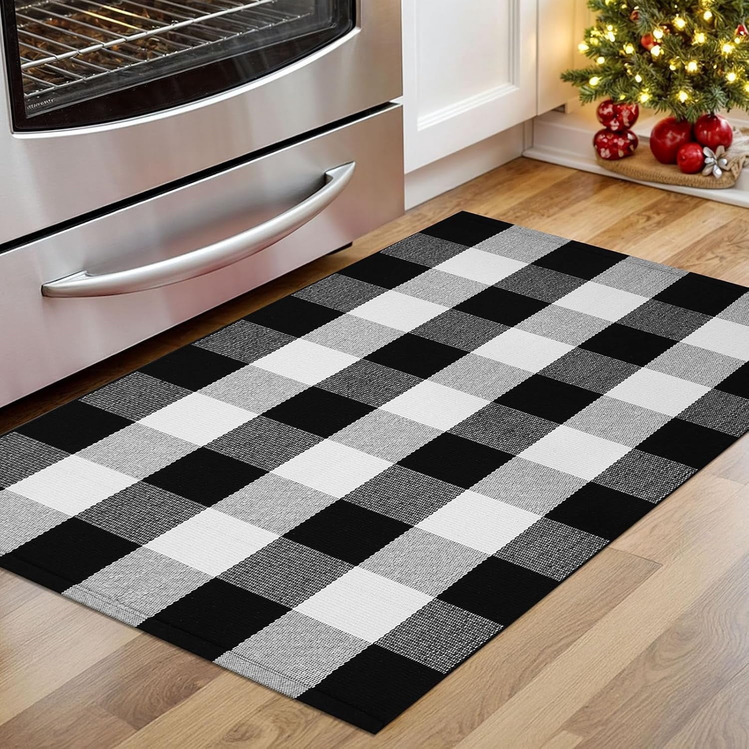 HearthHarmony Buffalo Plaid Area Rugs 2x3 Ft Brown and Black Checkered Rugs Washable Front Door Mat Hand Woven Cotton Outdoor Small Rug for Front Porch Kitchen Entryway Patio Bathroom