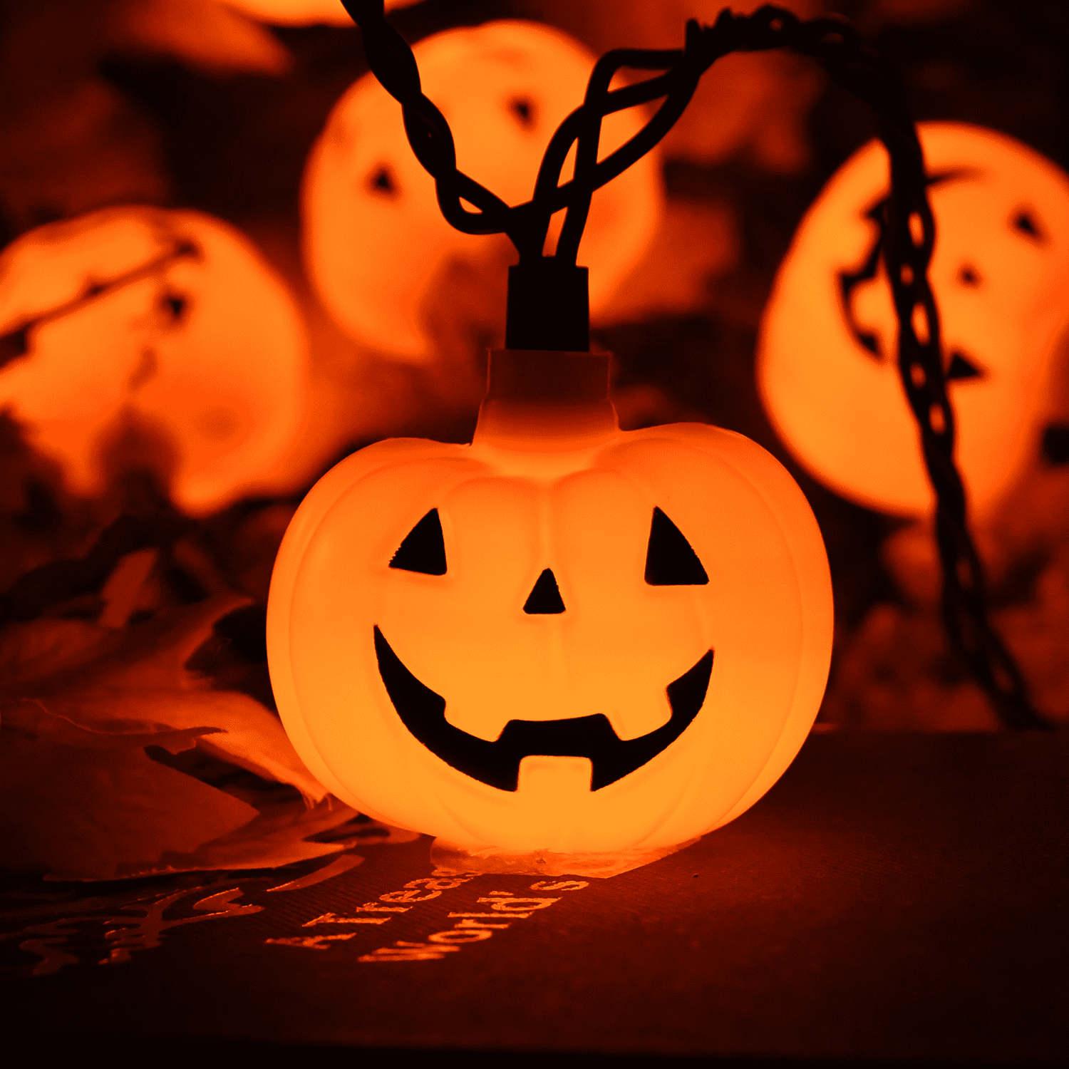 Halloween Pumpkin String Lights, 8.5Ft Outdoor Halloween Decorations Lights with 10 Jack-O-Lantern Lights, Hanging Pumpkin String Lights Party Patio Garden Window Decor