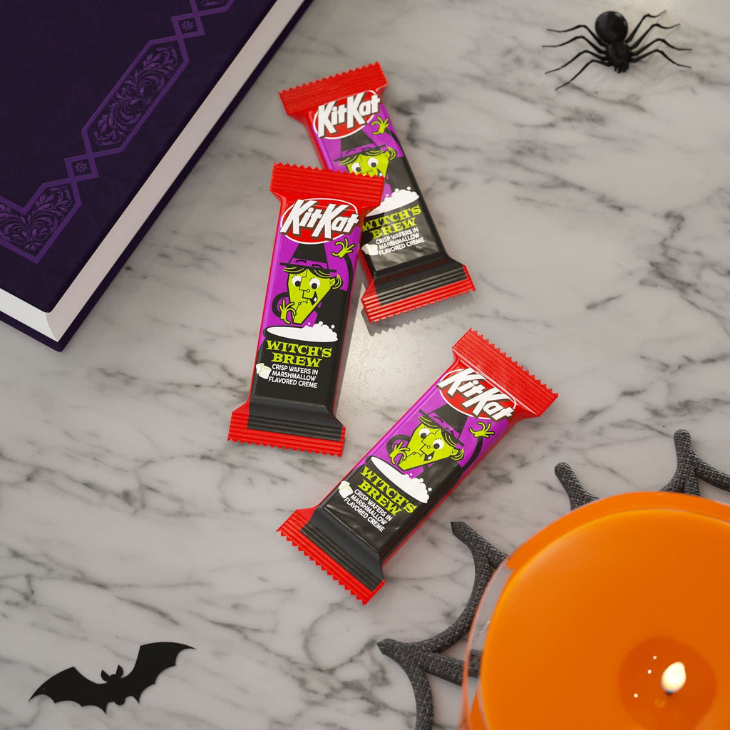 Kit Kat Witch's Brew Marshmallow Flavored Creme Wafer Snack Size, Halloween Candy Bag, 9.8 oz