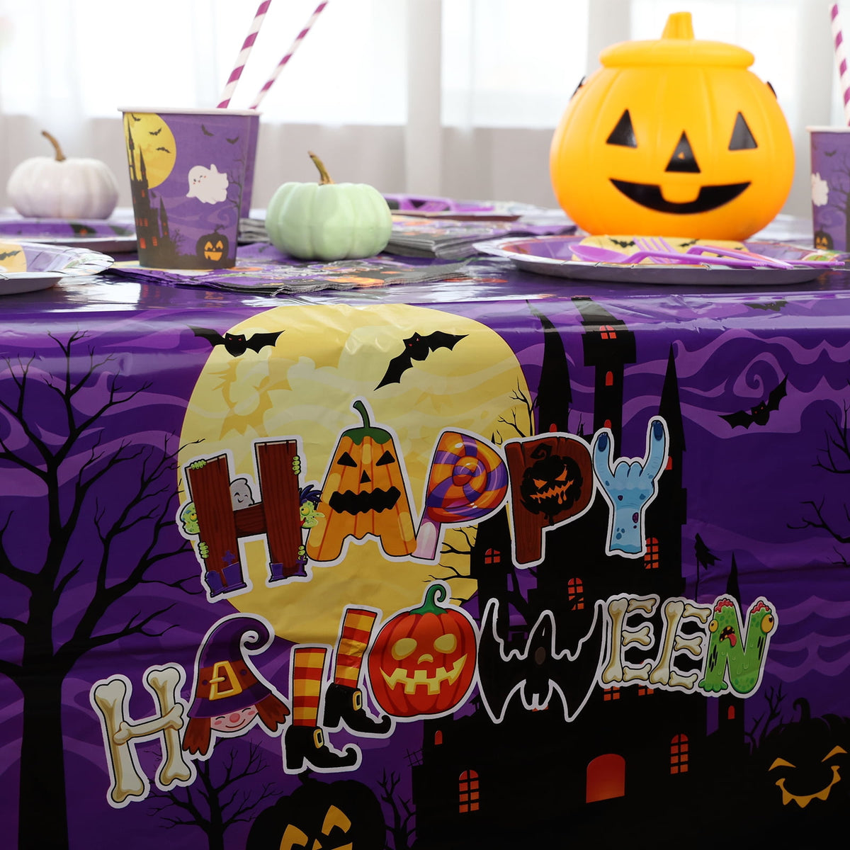 YIBAGA Halloween Party Supplies 194 PCs Serve 24, Ghost Pumpkin Witch Paper Plates Napkins Cups Tablecloth Banner Party Decor