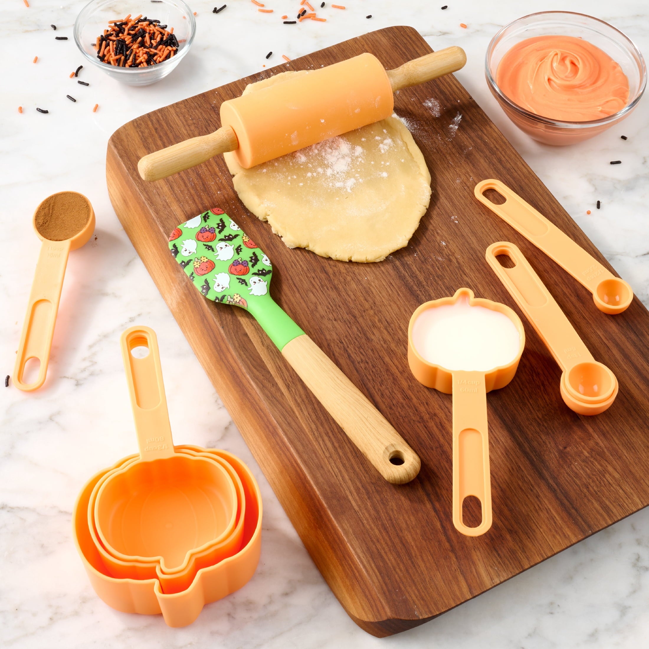 Way To Celebrate 10-Piece Baking Set, Orange, Green