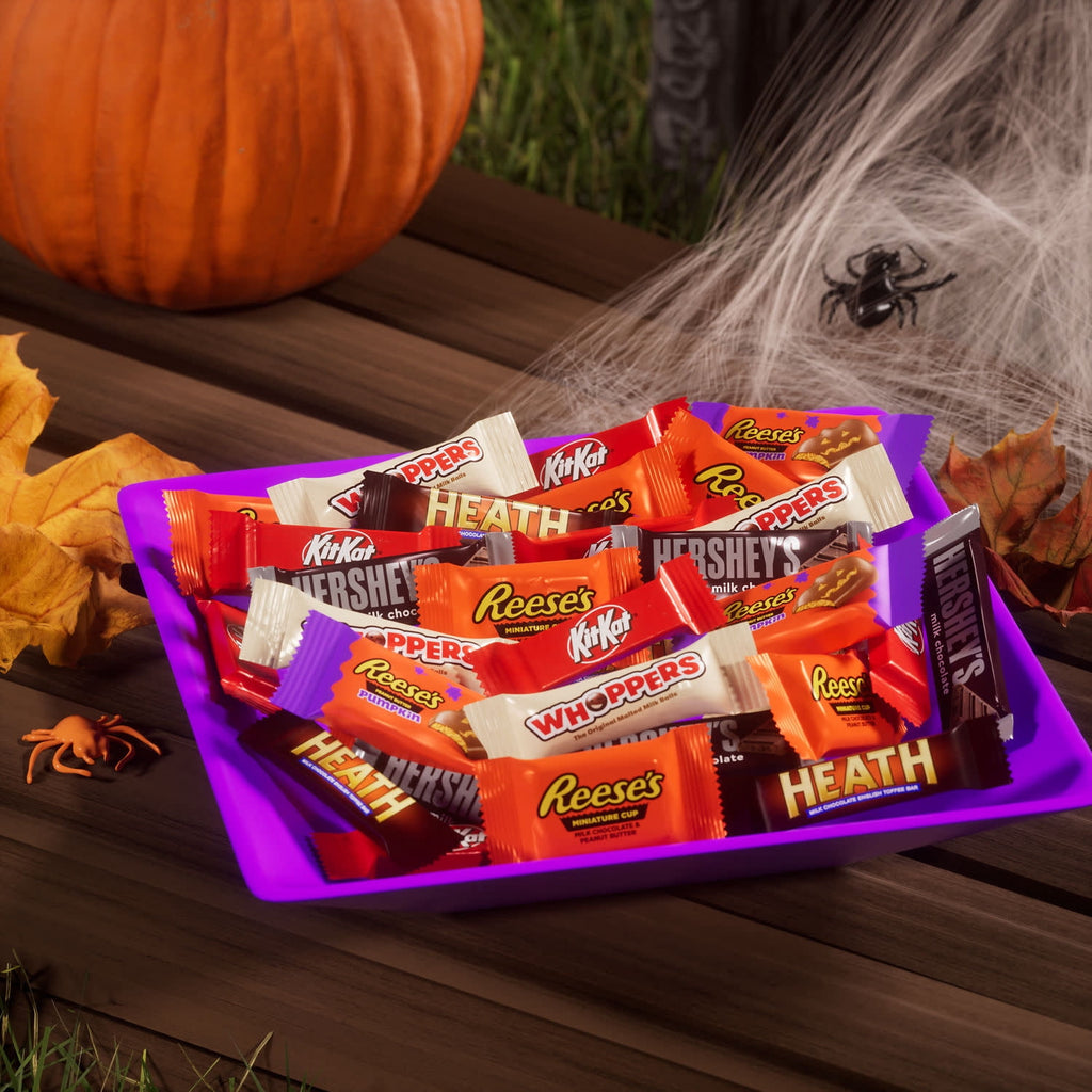 Hershey Assorted, Halloween Candy Bulk Variety Bag, 35.93 oz (110 Pieces)