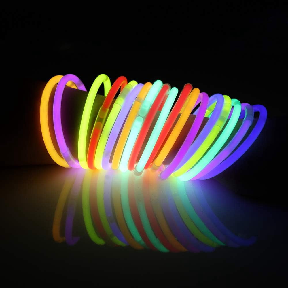 Ayieyill 200pcs Glow Sticks Bulk Party Pack 8" Halloween Glow Sticks for Kids Glow in The Dark Party Supplies