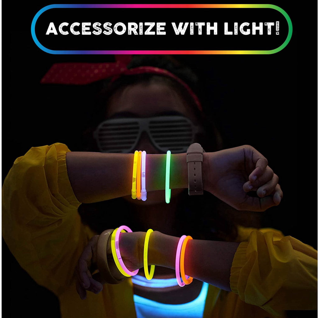Ayieyill 200pcs Glow Sticks Bulk Party Pack 8" Halloween Glow Sticks for Kids Glow in The Dark Party Supplies