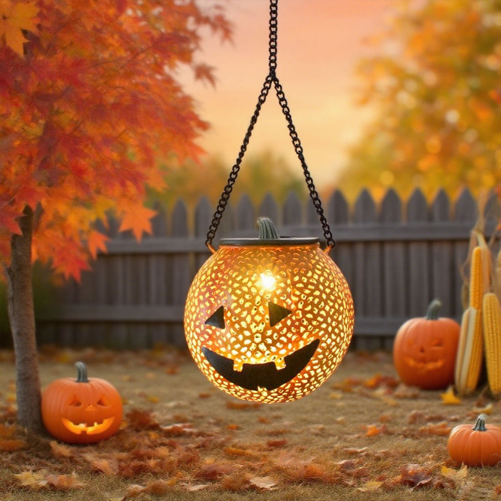 HHBEAUTY Metal Halloween Hanging Solar Lantern Outdoor Pumpkin Lanterns Portable Hanging Lights Decoration for LED Waterproof Solar Lantern Pumpkin for Backyard Garden Porch Tree Decor