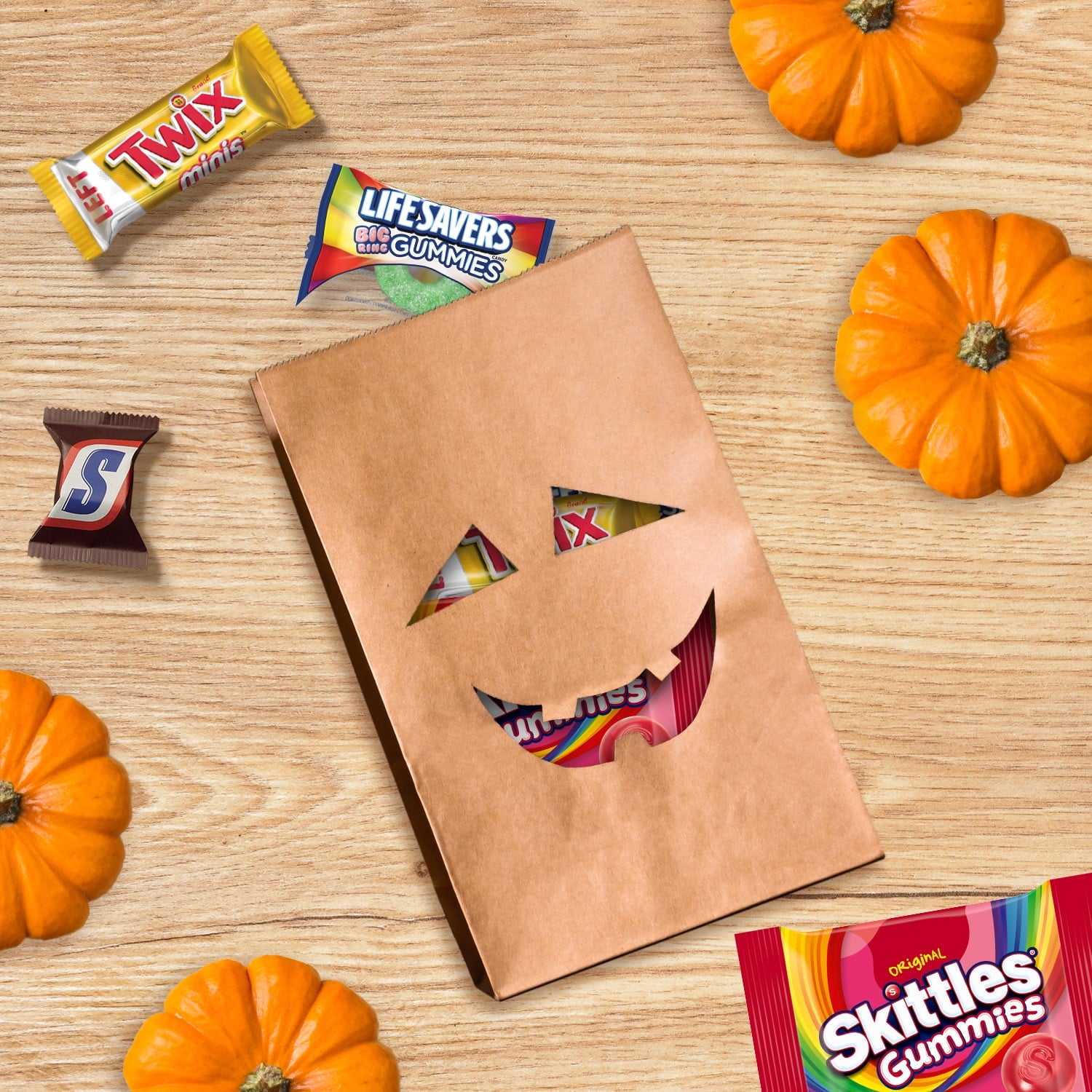 Snickers, Skittles Gummies & More Halloween Candy Variety Pack - 205 Ct Bulk Bag