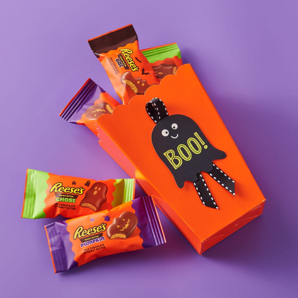 REESE'S Assorted Milk Chocolate Snack Size Peanut Butter Shapes, Halloween Candy Jumbo Bag, 14.4 oz
