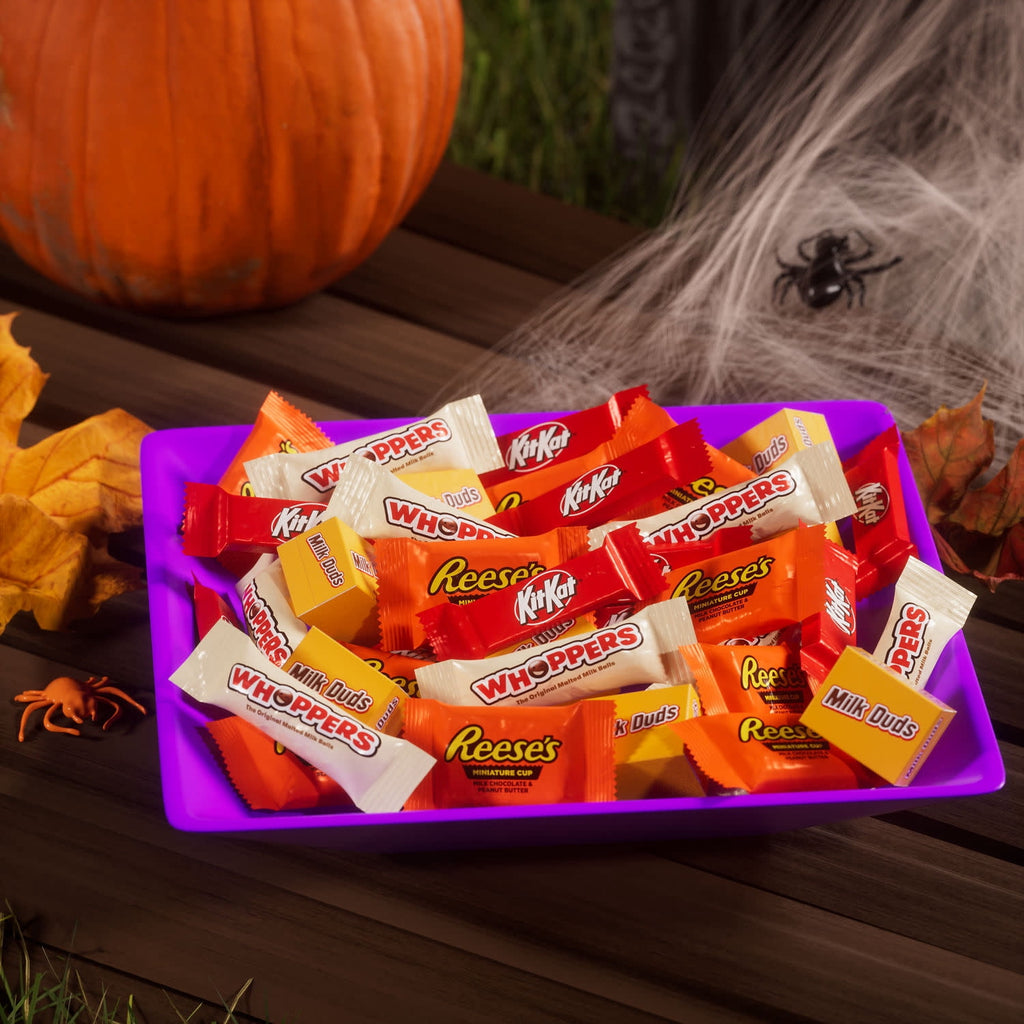 Hershey Assorted, Halloween Candy Variety Bag, 16.38 oz (55 Pieces)