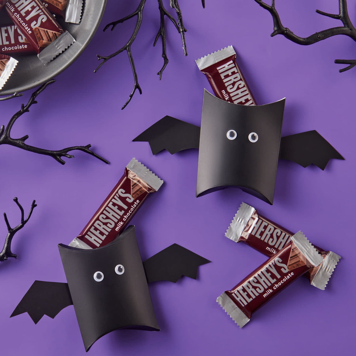 Hershey's Milk Chocolate Snack Size, Halloween Candy Bag, 10.35 oz