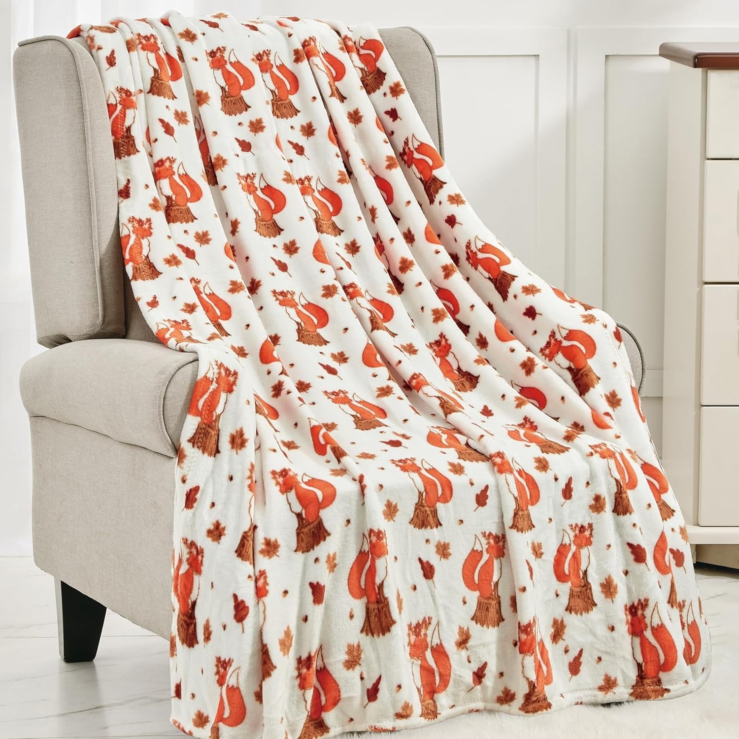 Elegant Comfort Halloween Themed Lightweight Throw Blanket - Soft, Comfty, and Plush - Ideal for Lounging During Spooky Season, 50 x 60 inches, Autumn Leaves, Throw Blanket