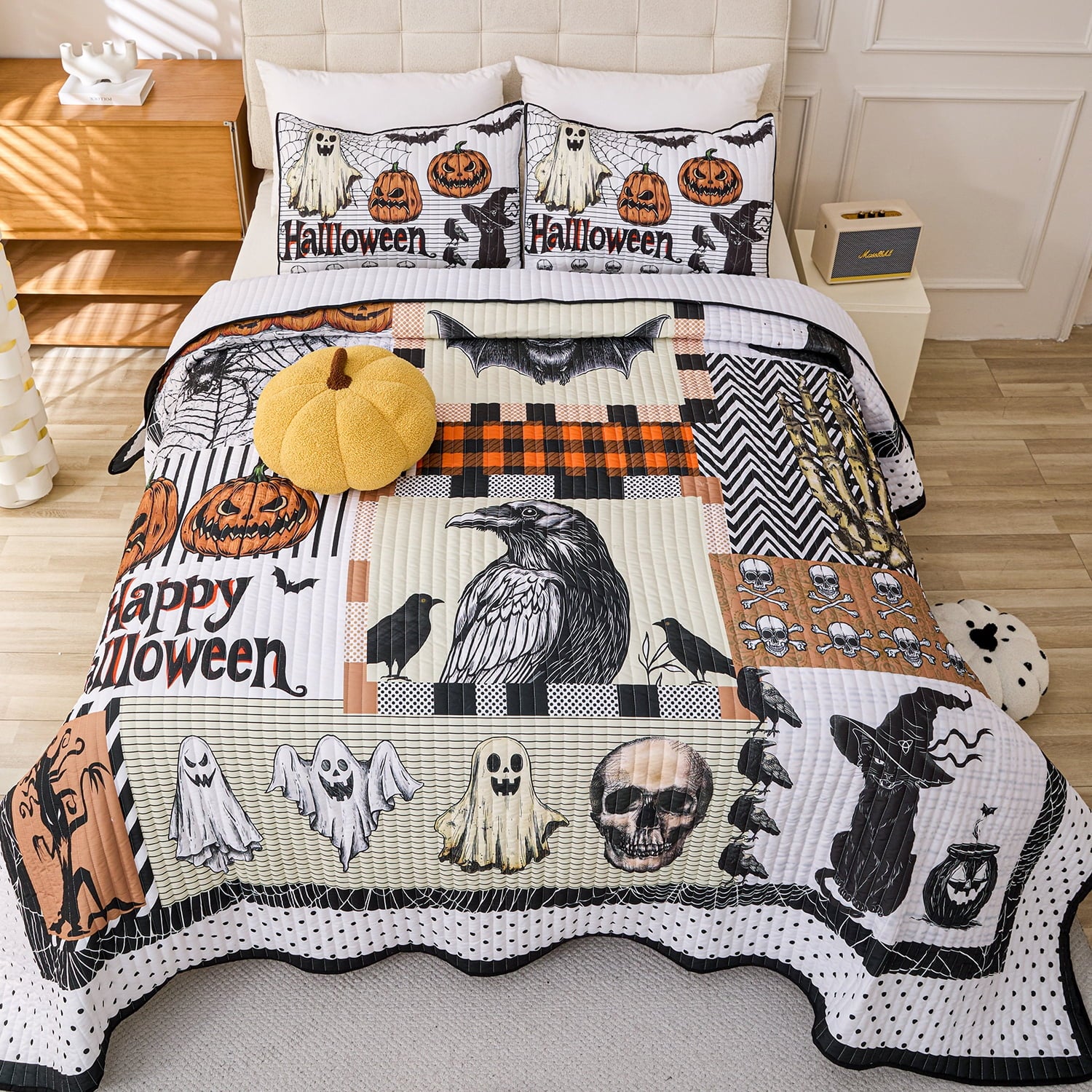 Evenhug Halloween Quilt Set,3-Piece Queen Size Bat Crow Pumpkin Halloween Themed Bedding Set Reversible Coverlet Set with 2 Pillow Shams
