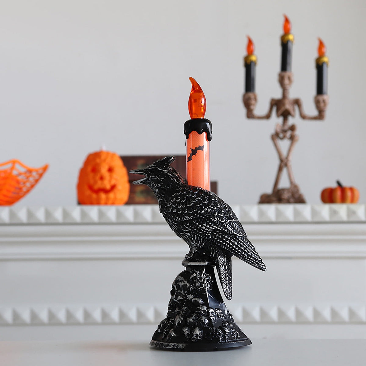 Gothic Mysterious Crow LED Light Luminous Sculpture, Resin Gothic Home Decor Accent, Raven Lamp for Halloween Gift, Bedroom Bedside, Living Room