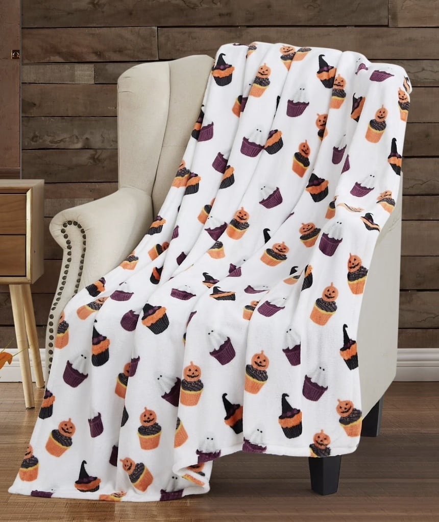 Serafina Home Halloween Throw Blanket: Fuzzy Boo! Jack O'Lantern Spider Webs Skull and Black Cats Print on Velvet Fleece for Sofa Bed Couch Chair Dorm