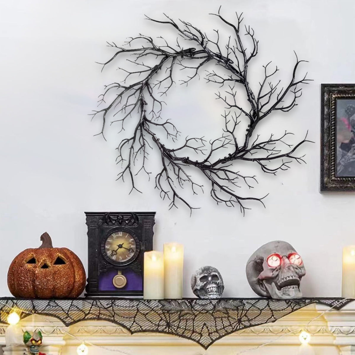 WWC Halloween Wreath, 18 inch Black Bats and Bare Branch Wreath, Gothic Halloween Decor Twig Wreath for Halloween Party Front Door Porch and Fireplace