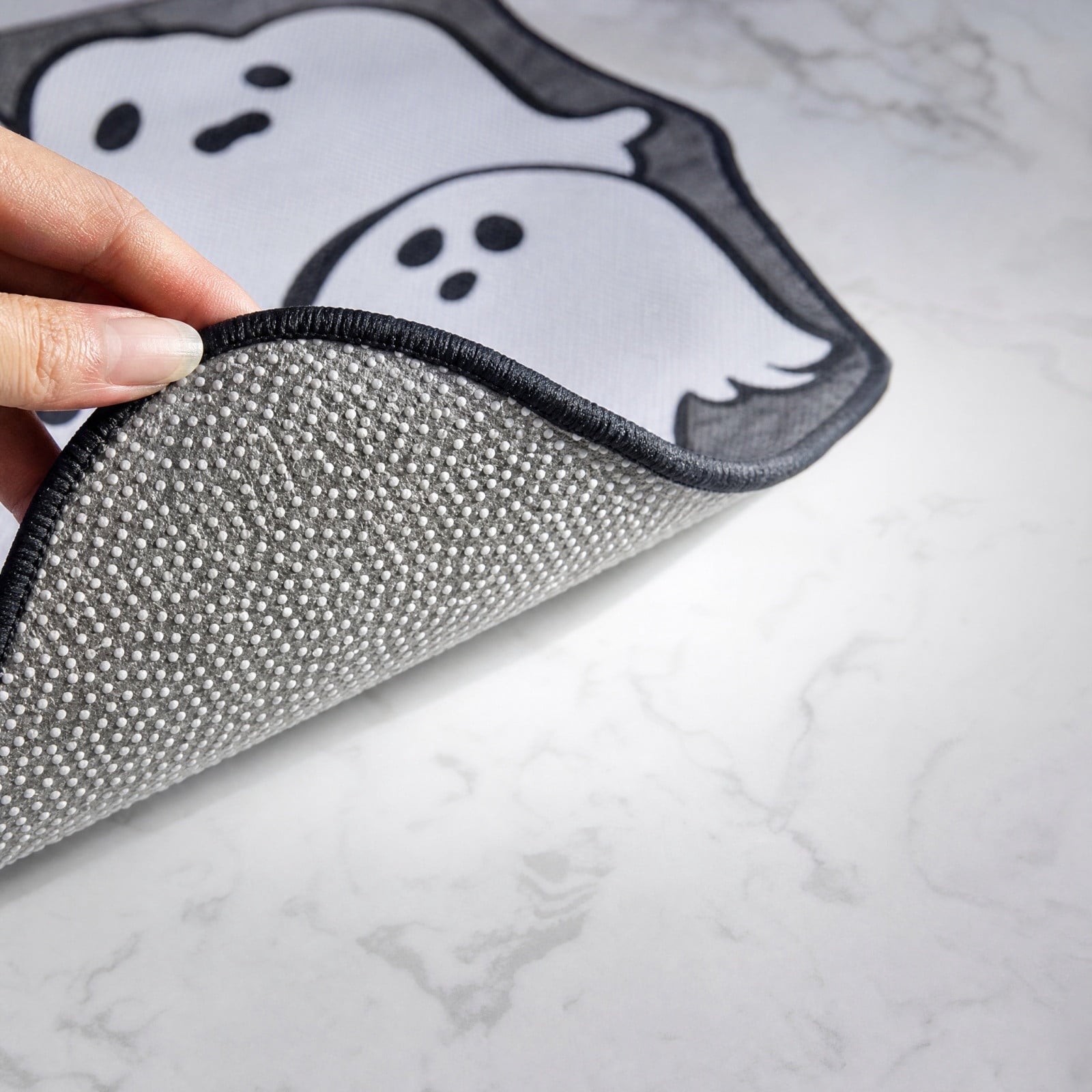 Lypsnake Patchwork Ghost Shaped Doormat,Vintage Stitched Fluffy Fabric Ghost Mat, Halloween Floor Carpet for Front Door Entrance Shower Room Fireplace Farmhouse Layout