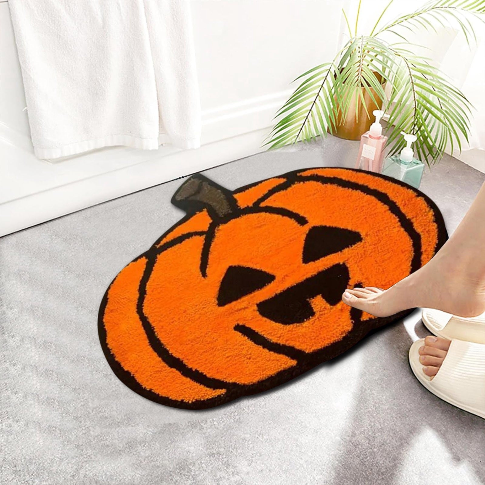 Xuniizn Halloween Mat, 16X24" Velvet Halloween Door Mat for Outside Entrance, Spooky Halloween Rug for Outdoor & Indoor, Non Slip Washable Halloween Doormat, Halloween Bathroom Decor