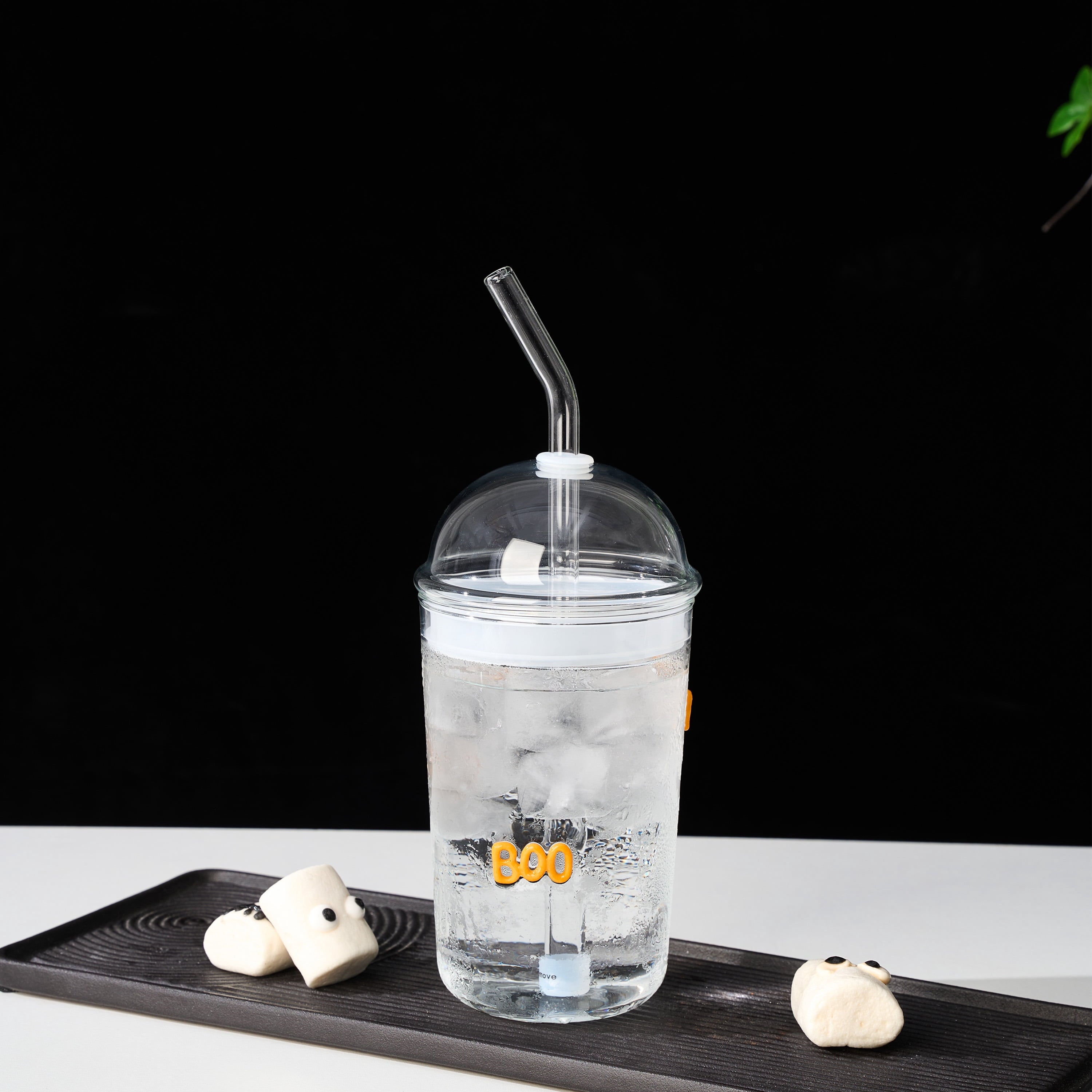 Way To Celebrate 16 oz Ghost Icon Clear Glass Sipper with Lid and Straw