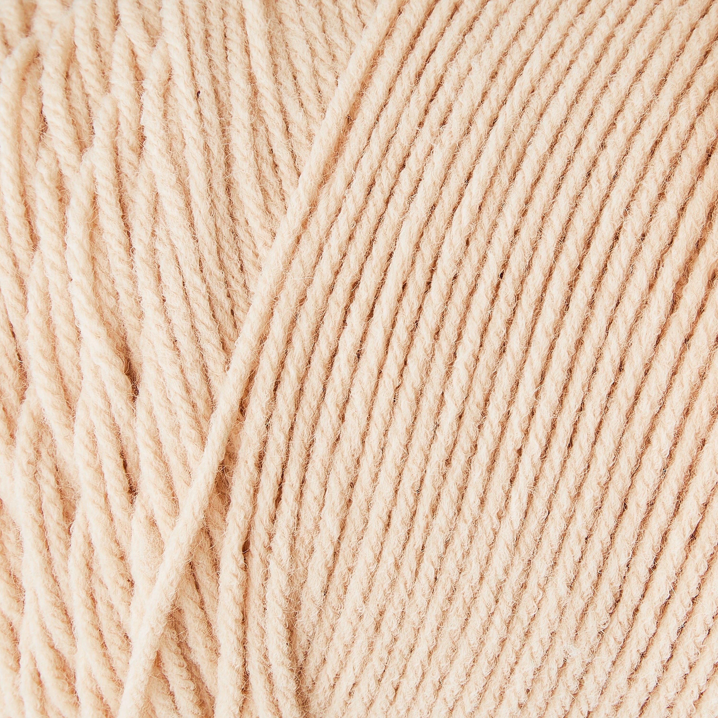 Mainstays Medium Acrylic Yarn, White, 14 oz, 798 yd