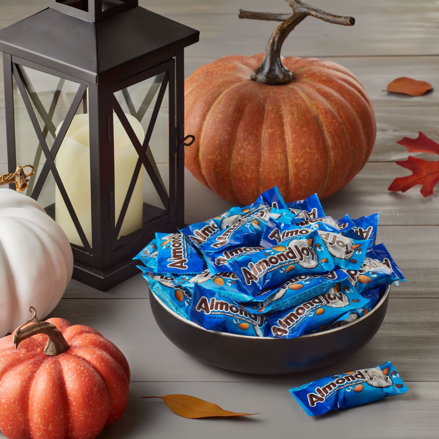 Almond Joy Coconut and Almond Chocolate Snack Size Halloween Candy, Bag 11.3 oz
