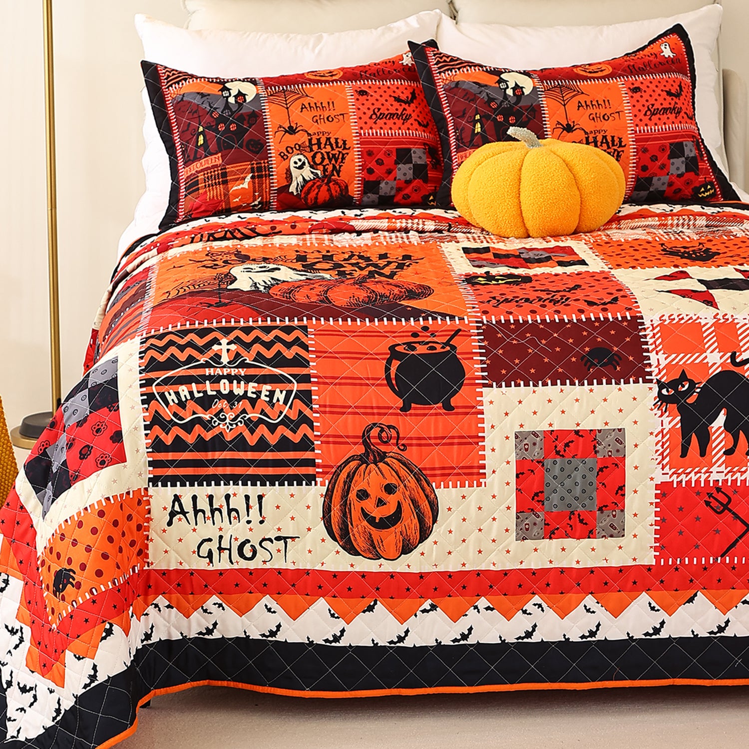 Evenhug Halloween Quilt Set,3-Piece Queen Size Bat Crow Pumpkin Halloween Themed Bedding Set Reversible Coverlet Set with 2 Pillow Shams