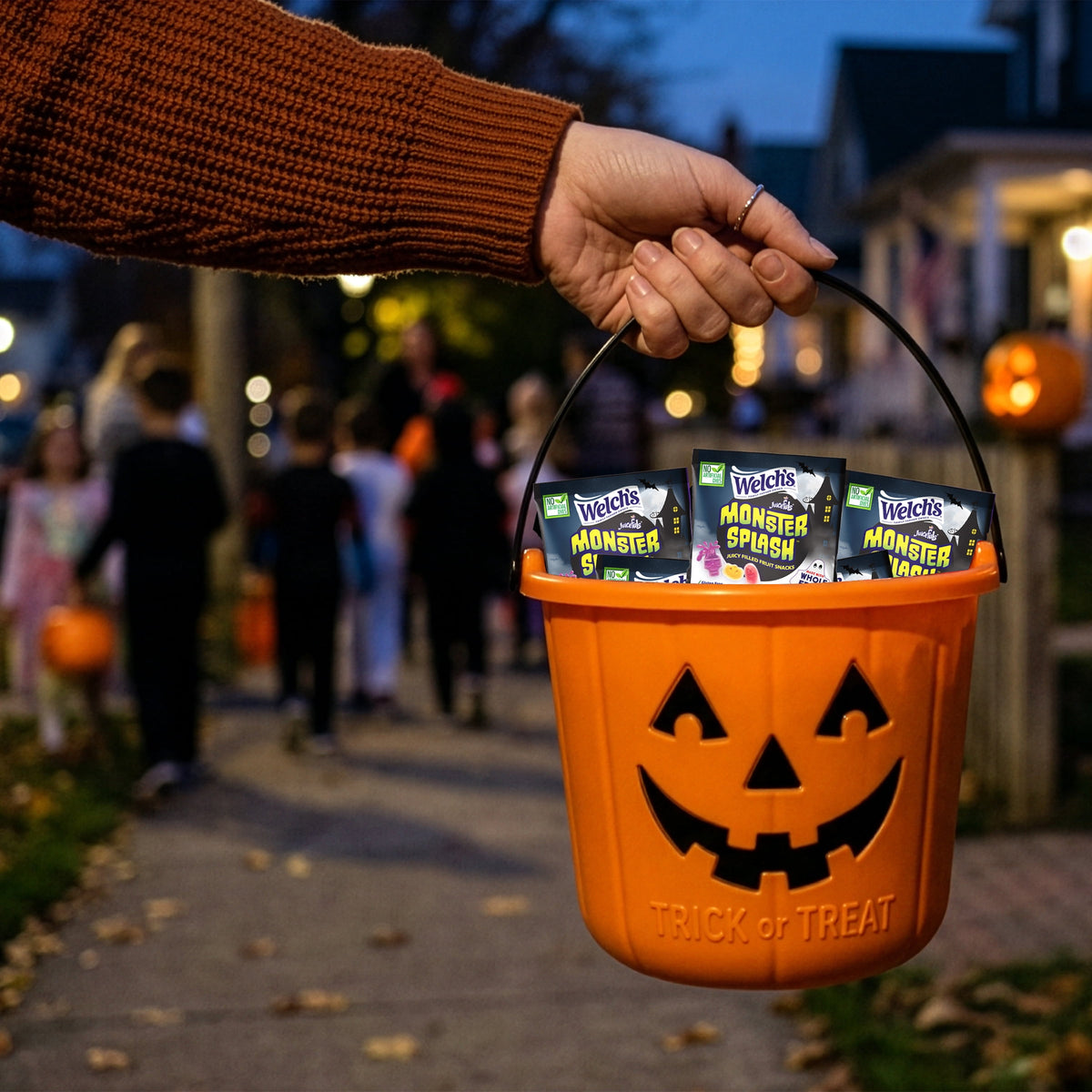 Welch's Juicefuls Monster Splash, Halloween Soft Kids Snacks, 0.5 oz, 16 Count