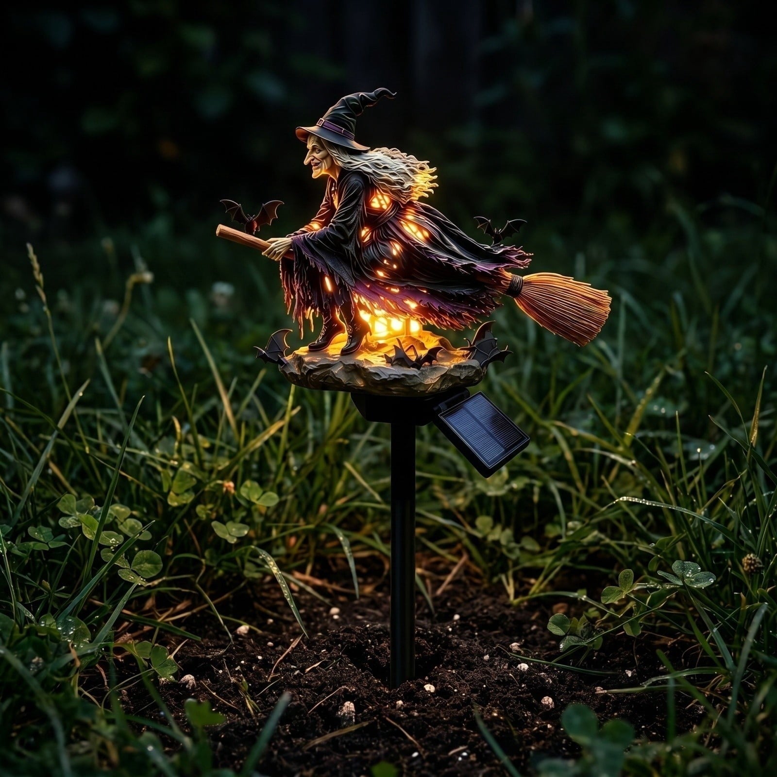 Halloween Witch Cauldron Garden Light, 3D Witch Cauldron LED Projector Outdoor Decor, Solar Powered Garden Stake Light with Halloween Shadow Projection Effect